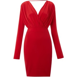 красное платье с длинными рукавами